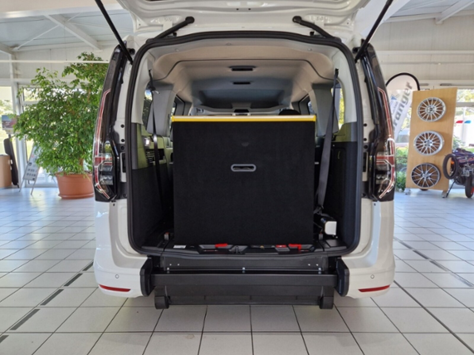 Volkswagen Caddy Maxi – Bild 13