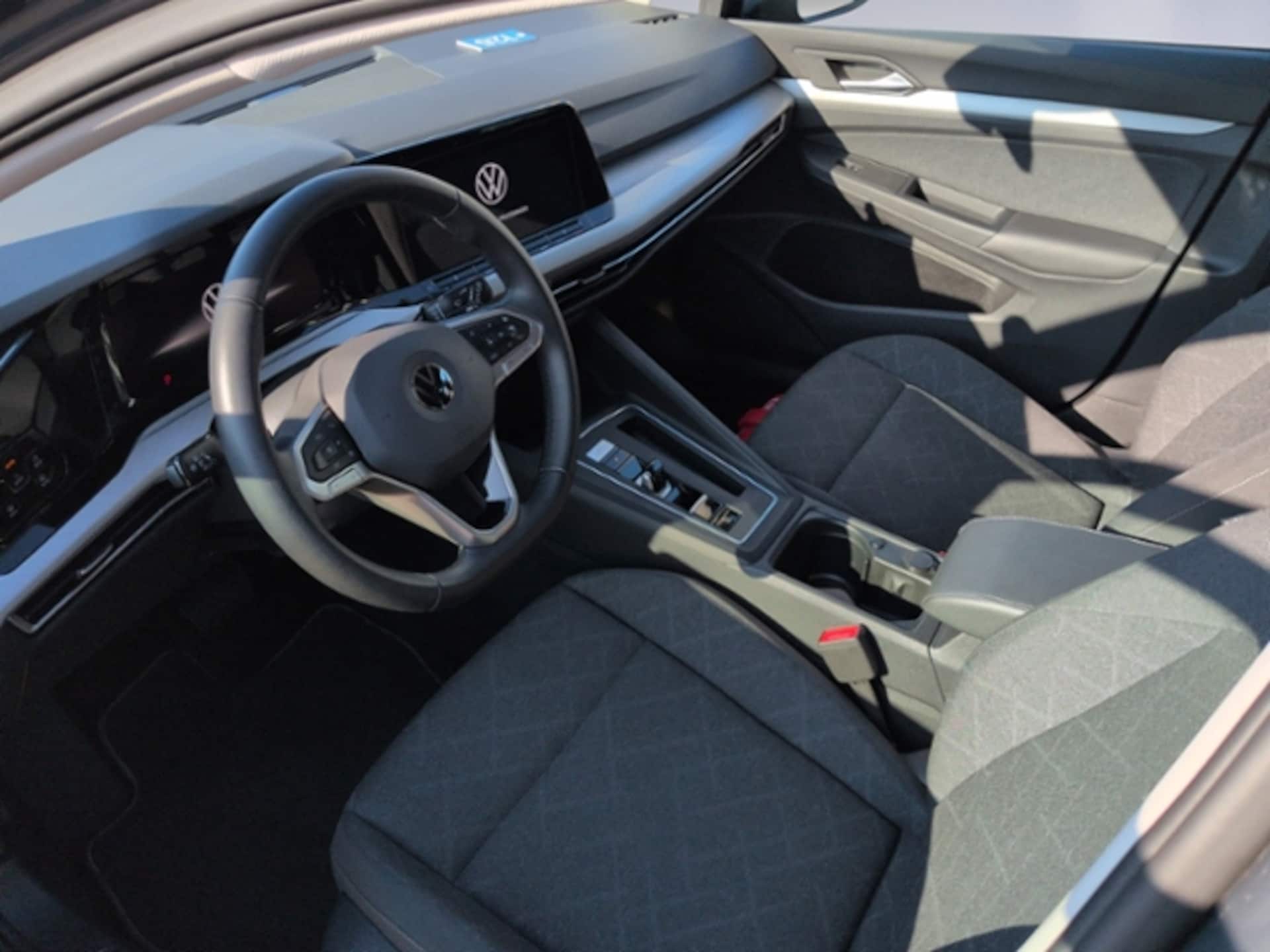Volkswagen Golf Life