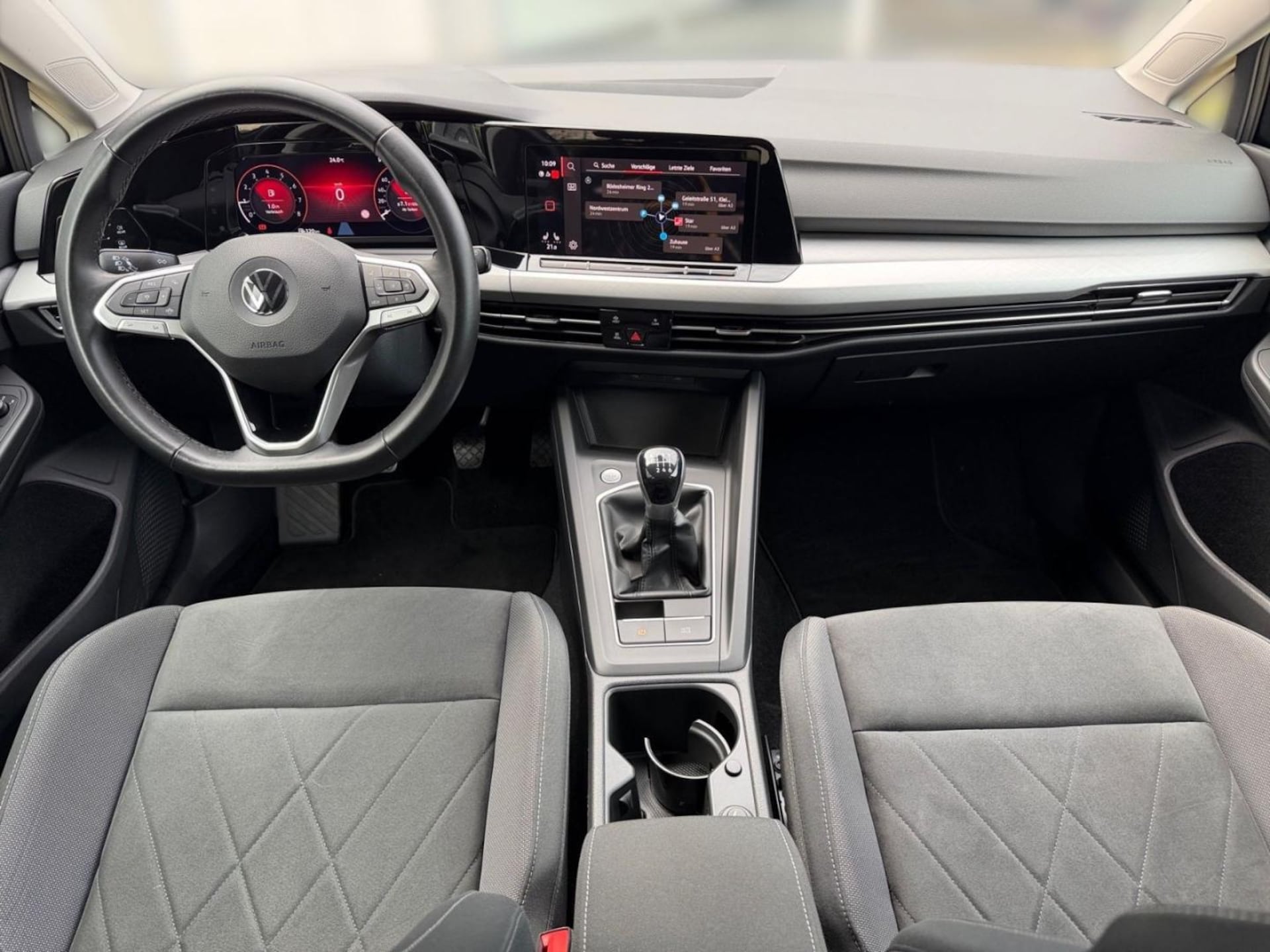 Volkswagen Golf Life