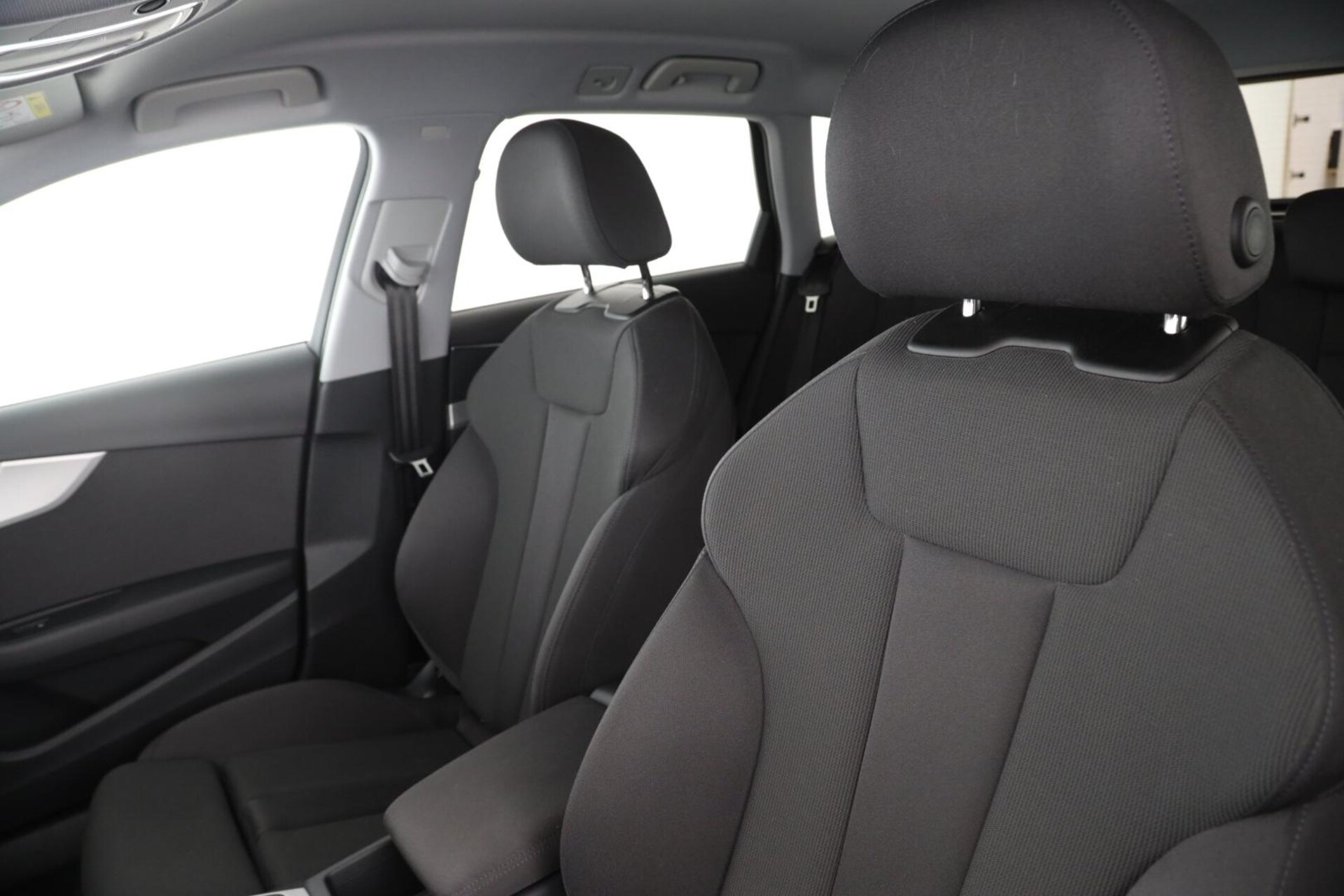 Audi A4 Avant S line
