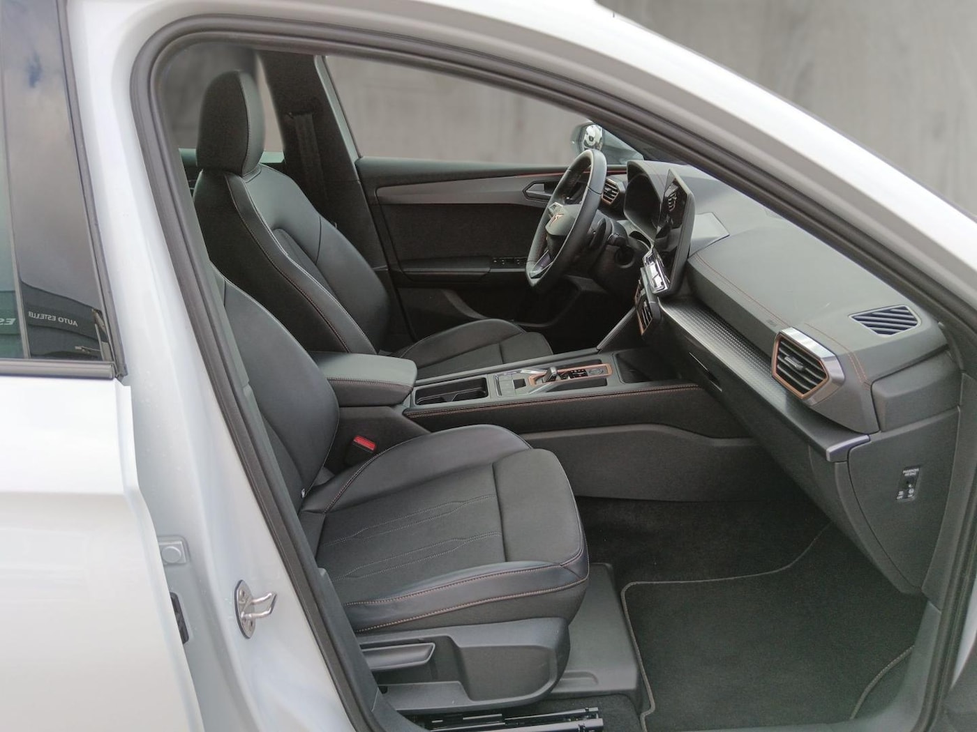 CUPRA Leon Sportstourer 1.5 eTSI DSG 110 kW (150 CV) — photo 5