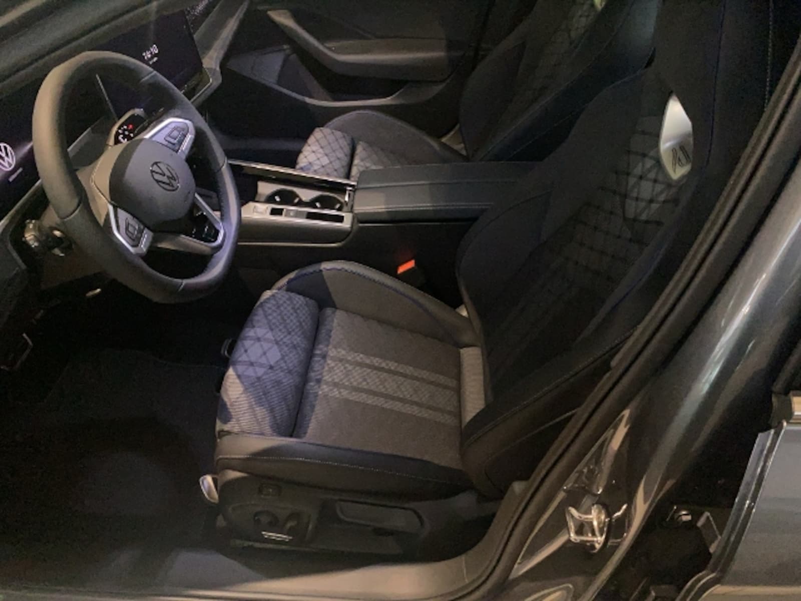 Volkswagen Passat – Bild 10