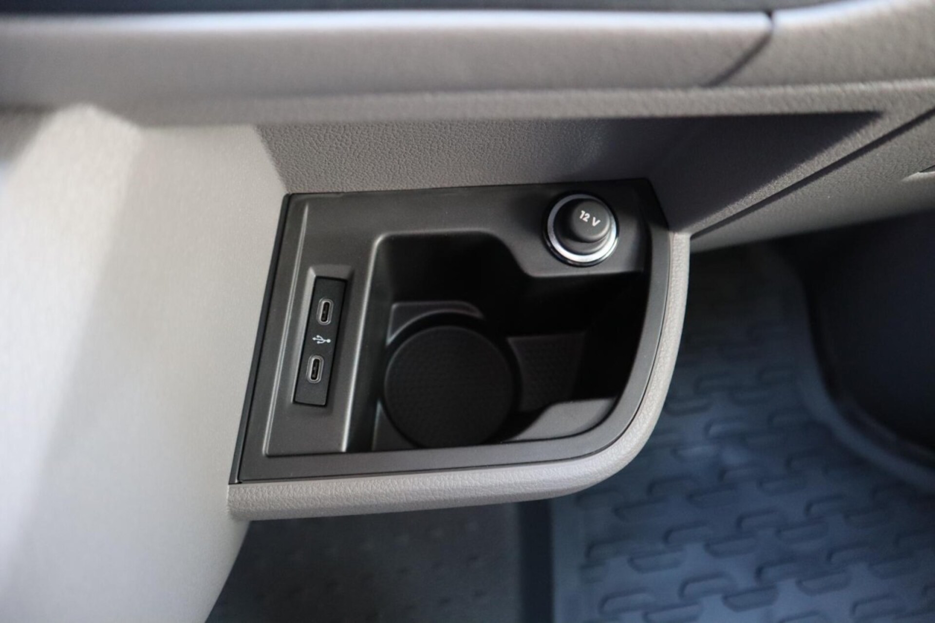 Volkswagen T6.1 Transporter Kasten kurzer Radstand