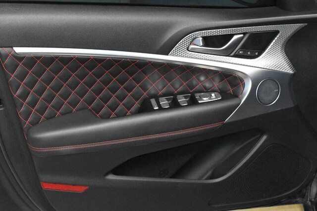 2023 Genesis G70