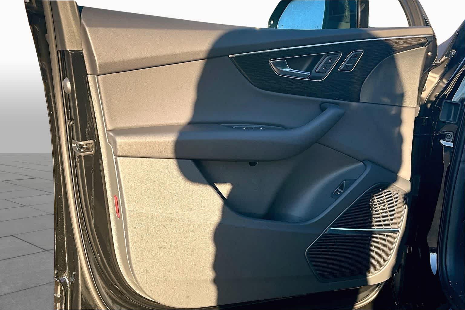2026 Audi Q7 Premium - Photo 12