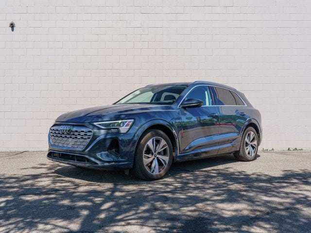 2024 Audi Q8 e-tron 55 114 kWh Premium Plus quattro's photo