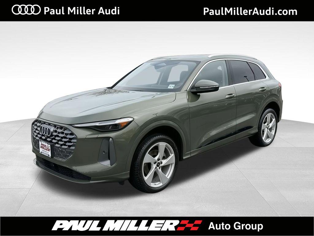 2025 Audi Q5 40 Premium Plus's photo