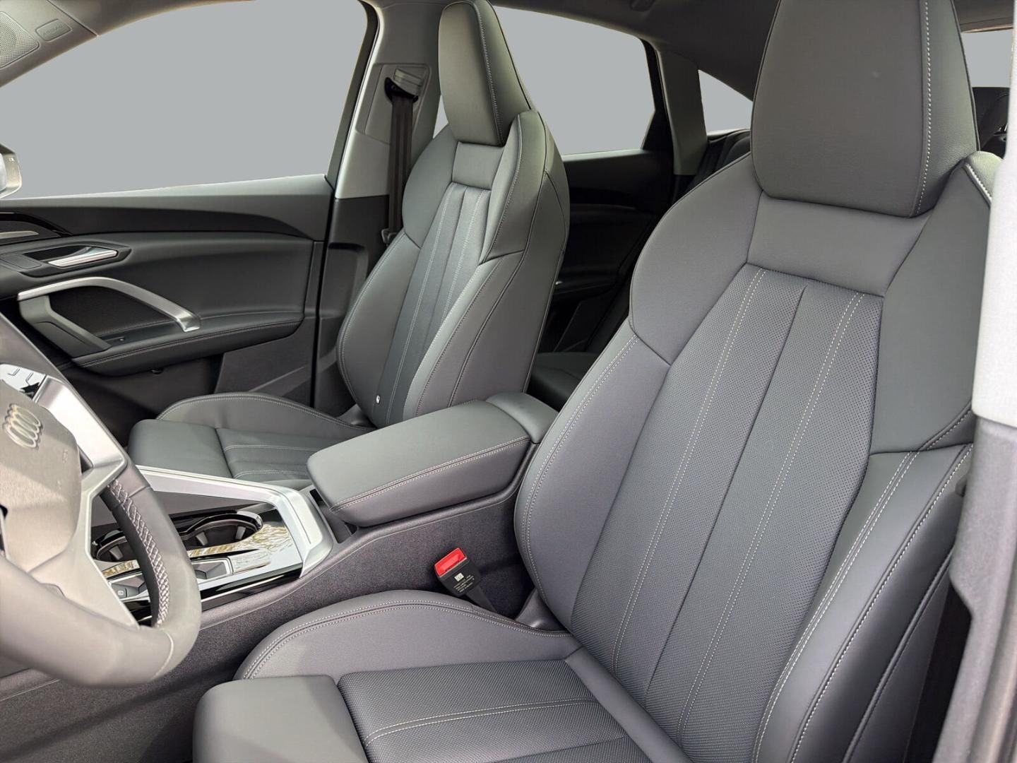 Bild über Audi Q5 Sportback TDI quattro 150 kW S tronic - für weitere Informationen kontaktieren Sie den Audi Partner