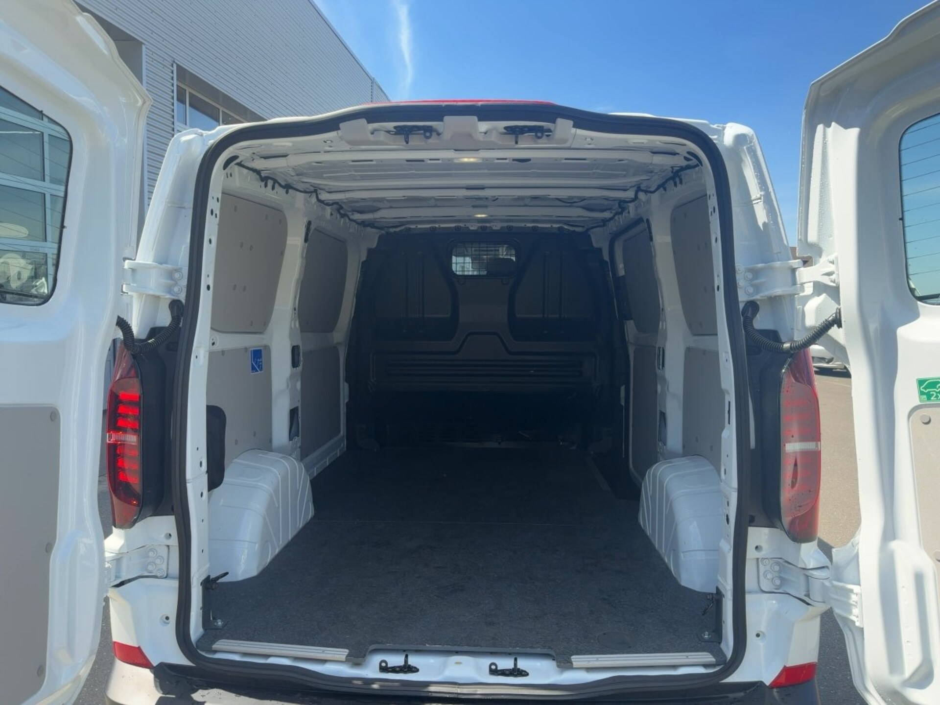 Volkswagen Transporter Kasten kurzer Radstand