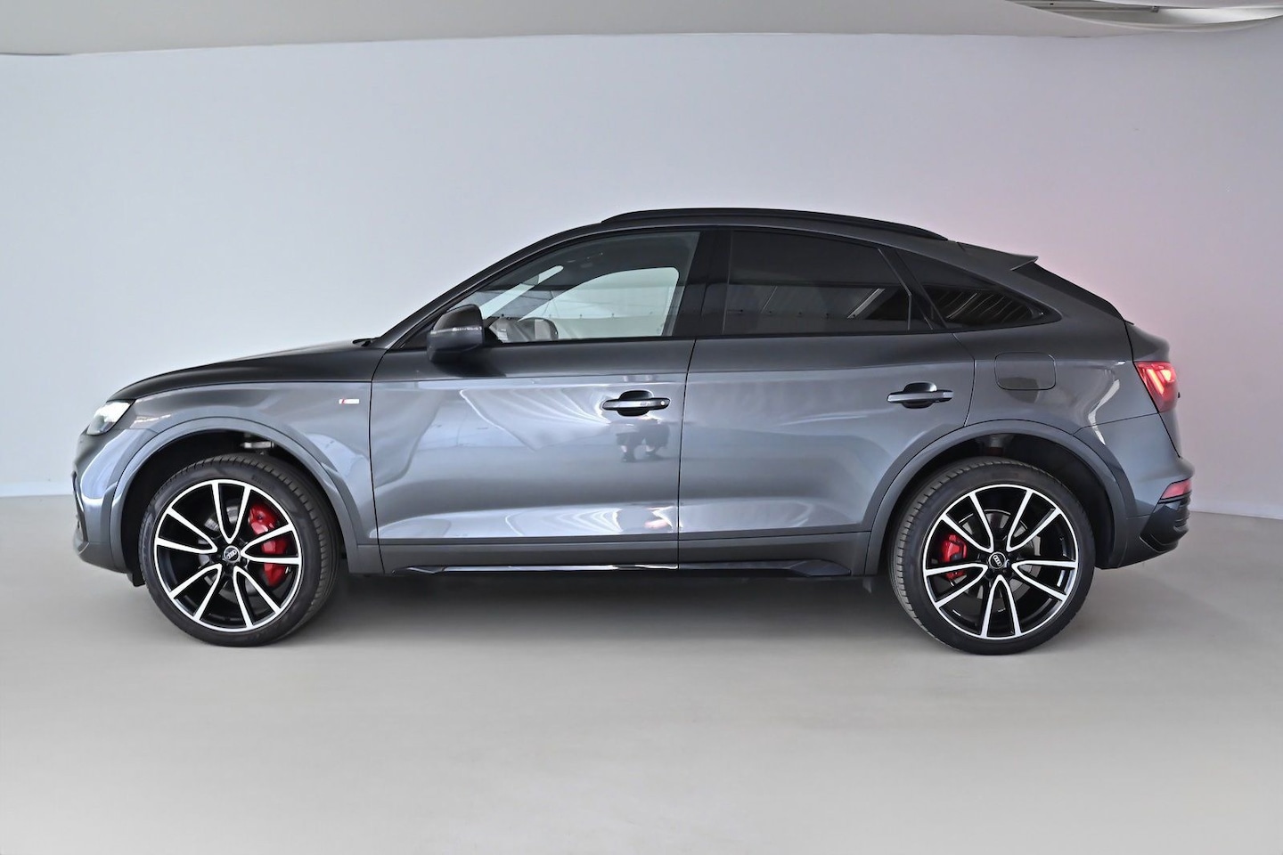 Bild über Audi Q5 Sportback TFSI e S line business 50 TFSI e quattro S tronic - für weitere Informationen kontaktieren Sie den Audi Partner