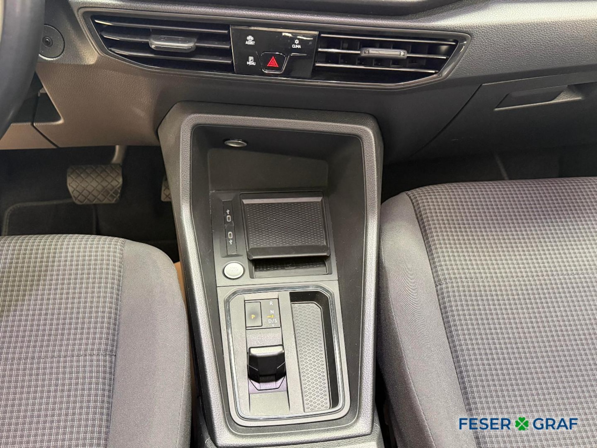 Volkswagen Caddy California