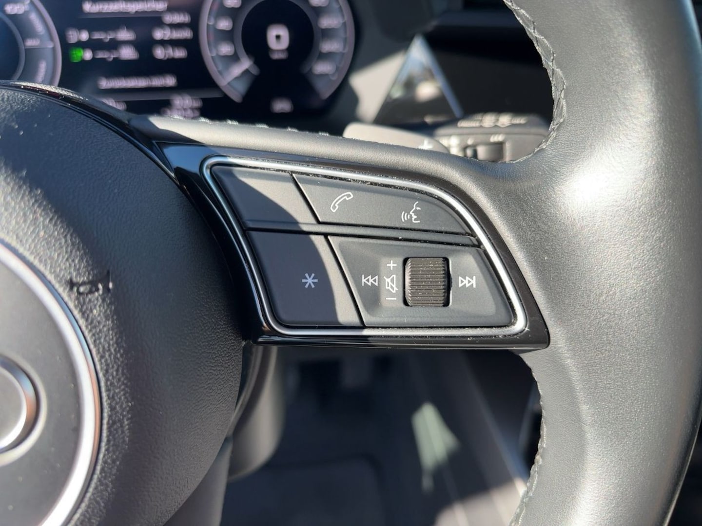 Bild über Audi A3 Sportback TFSI e advanced 40 TFSI e S tronic - für weitere Informationen kontaktieren Sie den Audi Partner