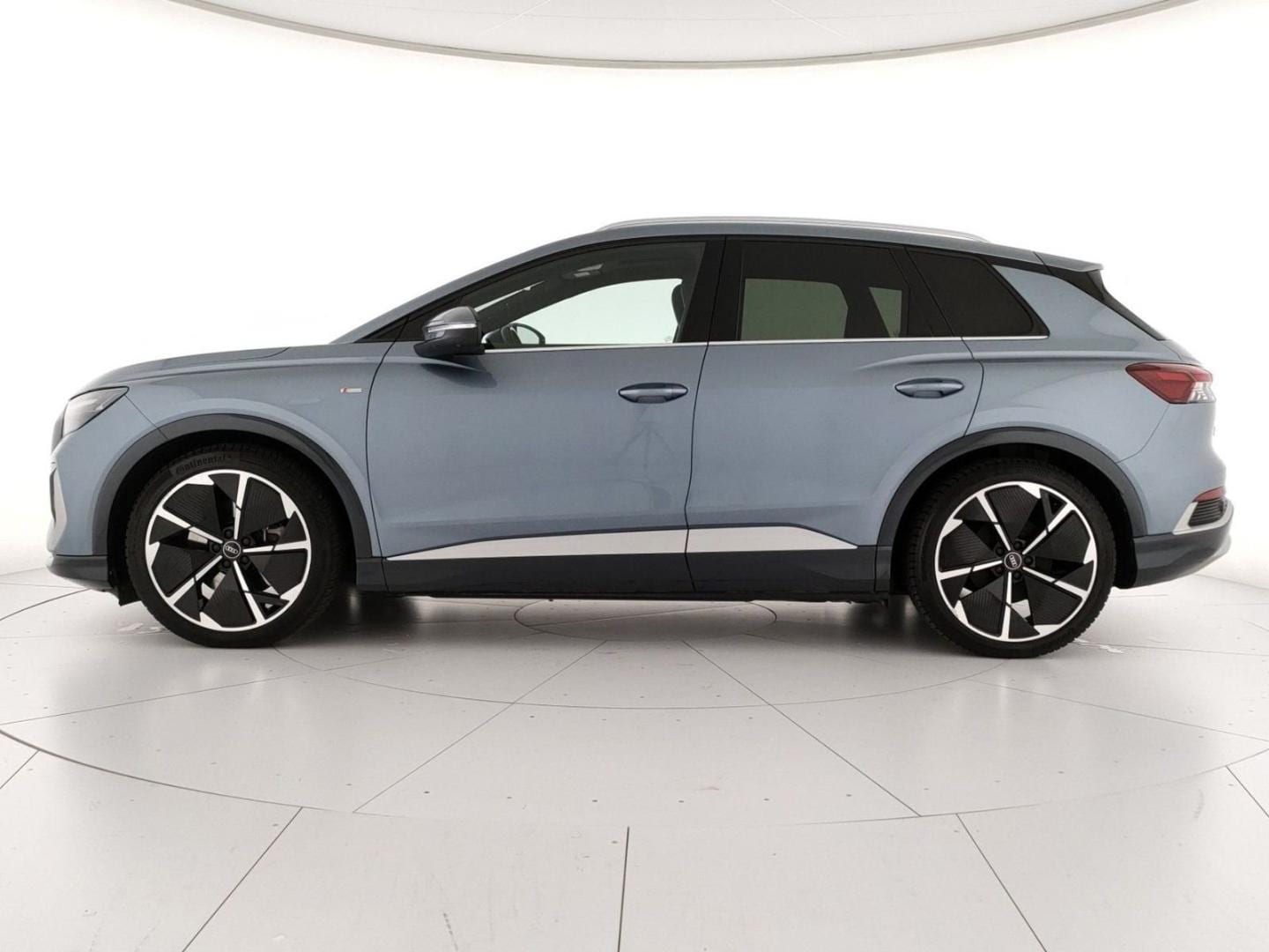 Image about Audi Q4 e-tron Business Advanced 50 e-tron quattro 220,00 kW