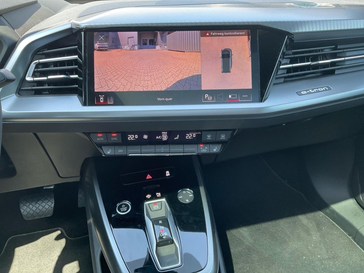 Bild über Audi Q4 e-tron 45 e-tron - für weitere Informationen kontaktieren Sie den Audi Partner