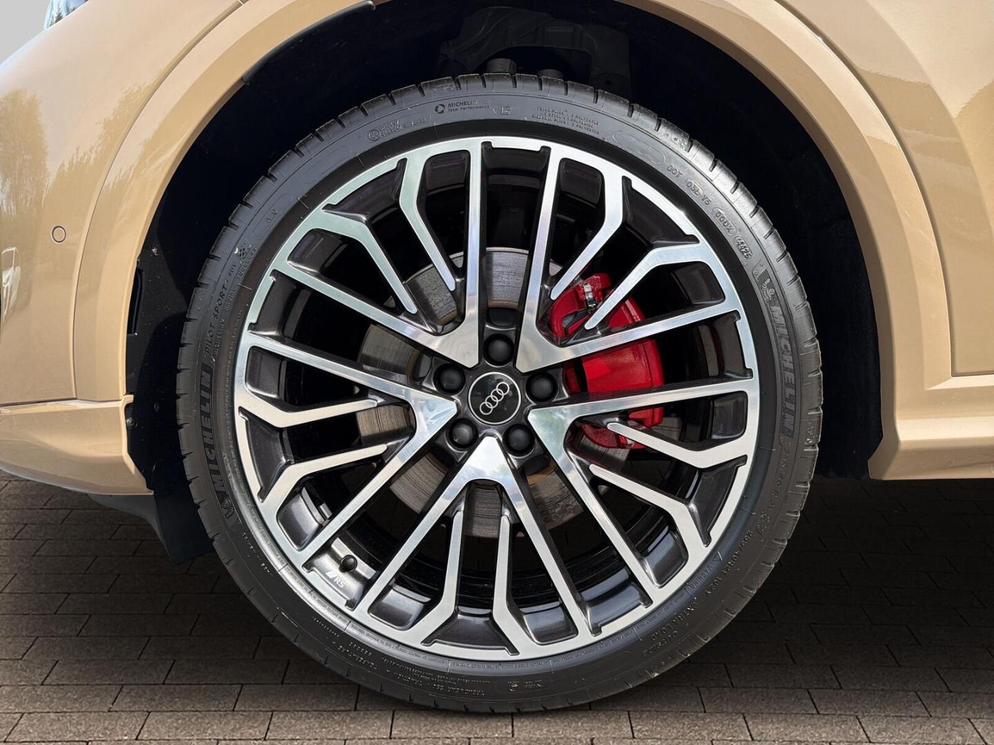 Bild über Audi Q5 Sportback TDI quattro 150 kW S tronic - für weitere Informationen kontaktieren Sie den Audi Partner
