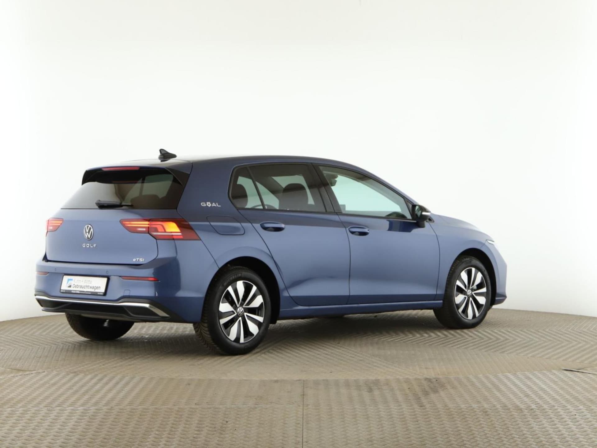 Volkswagen Golf Life