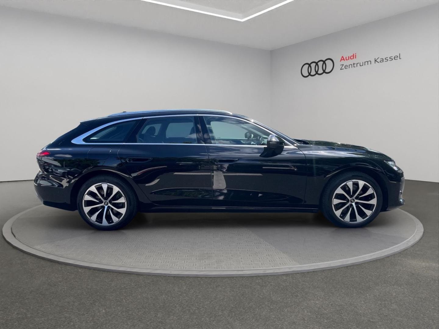 Bild über Audi A6 Avant TDI quattro 150 kW S tronic - für weitere Informationen kontaktieren Sie den Audi Partner