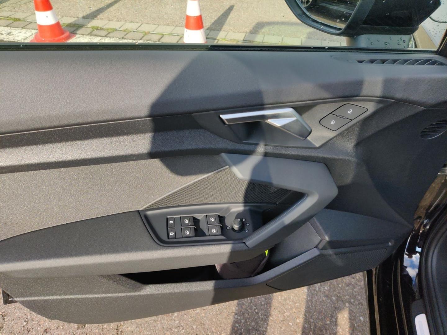 Bild über Audi A3 Sportback advanced 30 TFSI Schaltgetriebe - für weitere Informationen kontaktieren Sie den Audi Partner