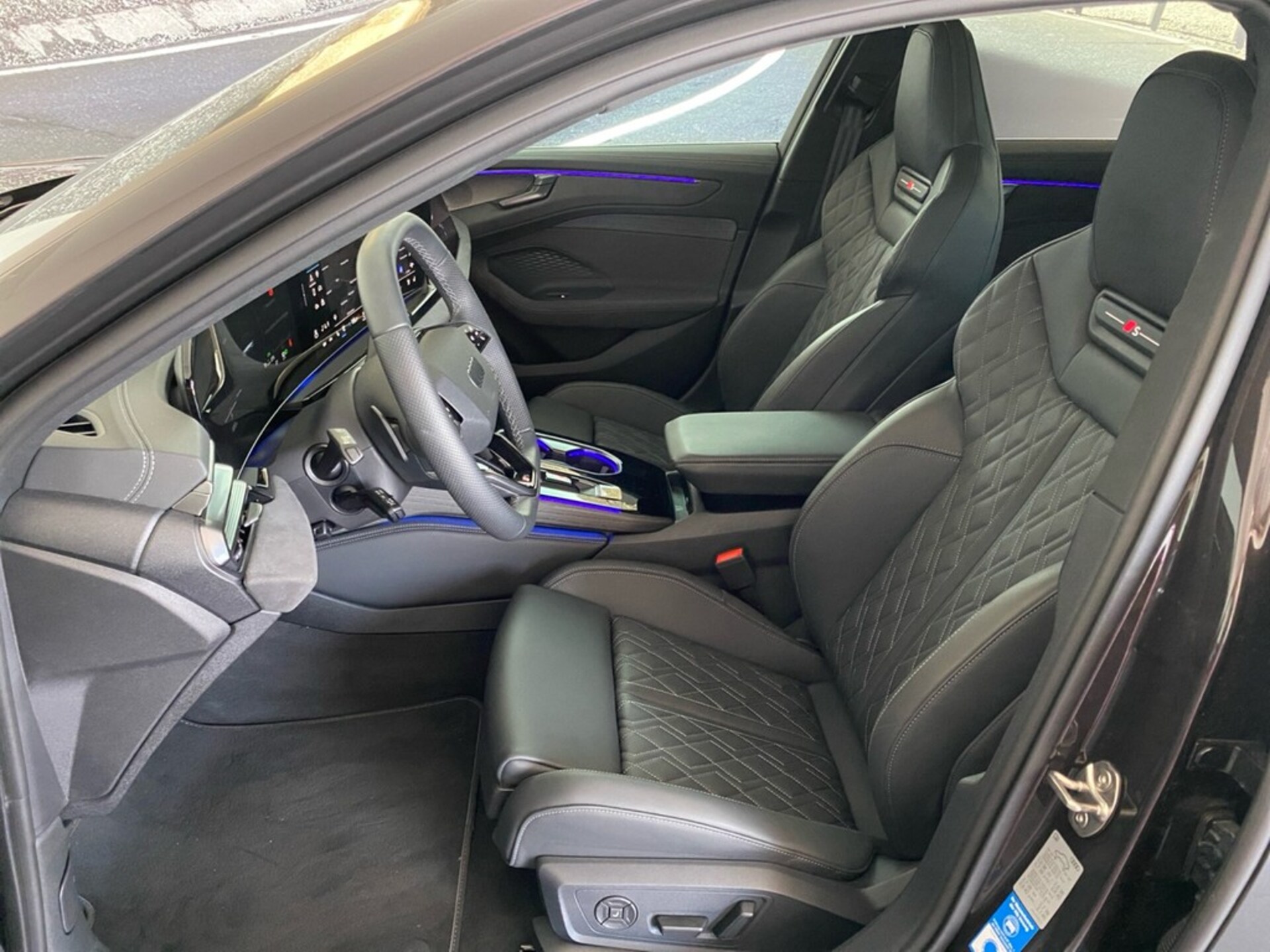 Audi A6 Avant edition one