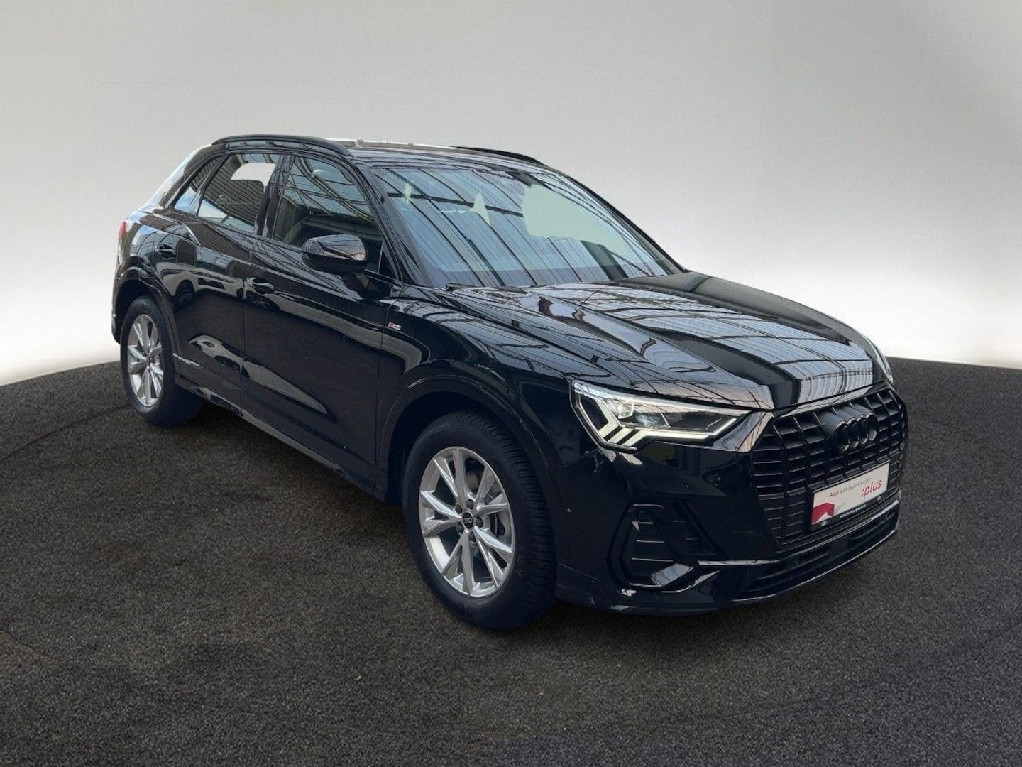 Bild über Audi Q3 S line 35 TFSI S tronic - für weitere Informationen kontaktieren Sie den Audi Partner