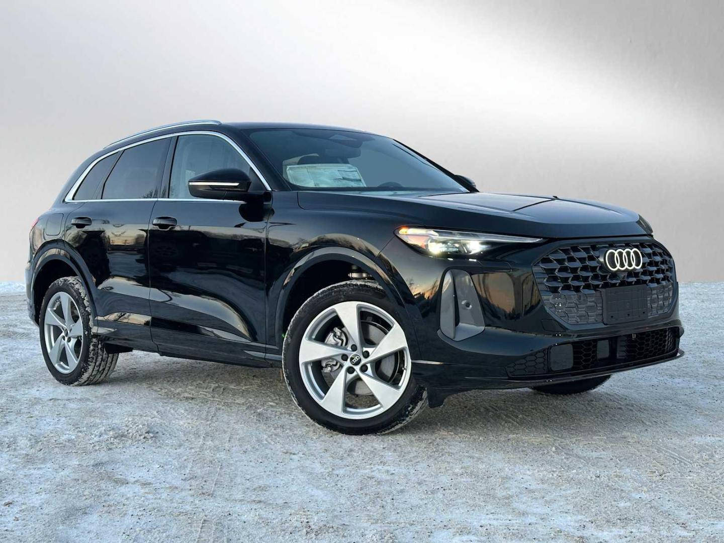 2025 Audi Q5 40 Premium Plus's photo
