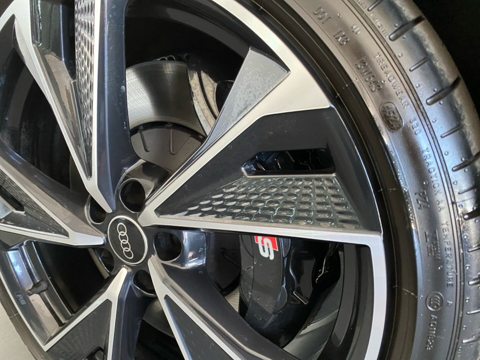 Audi S6 Avant