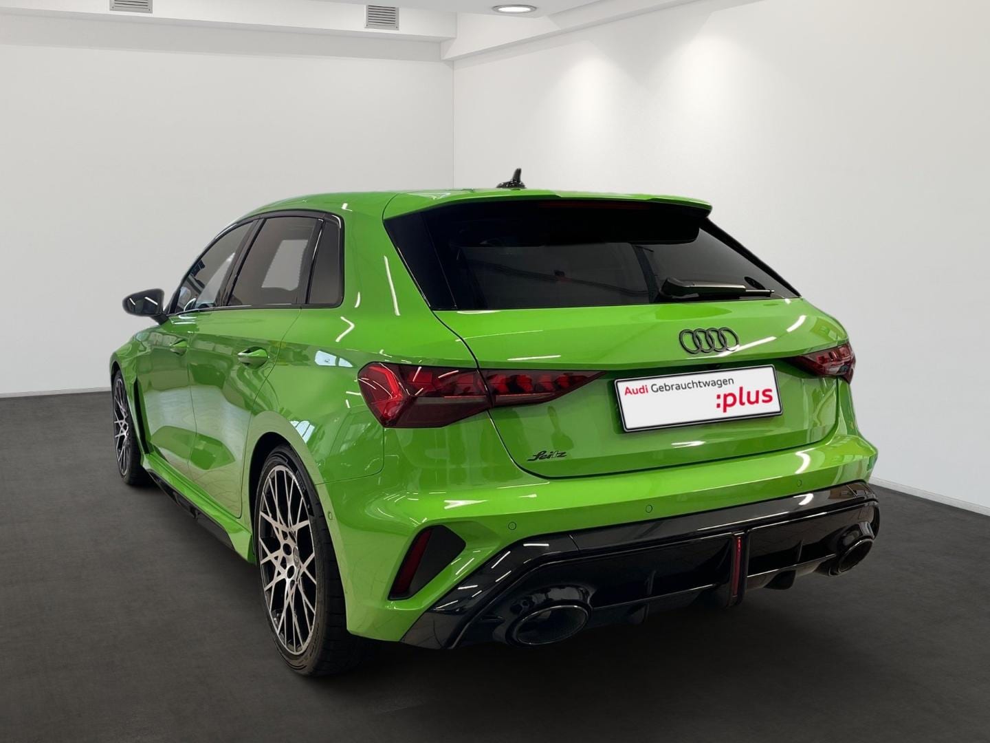 Bild über Audi RS 3 Sportback TFSI quattro 294 kW S tronic - für weitere Informationen kontaktieren Sie den Audi Partner