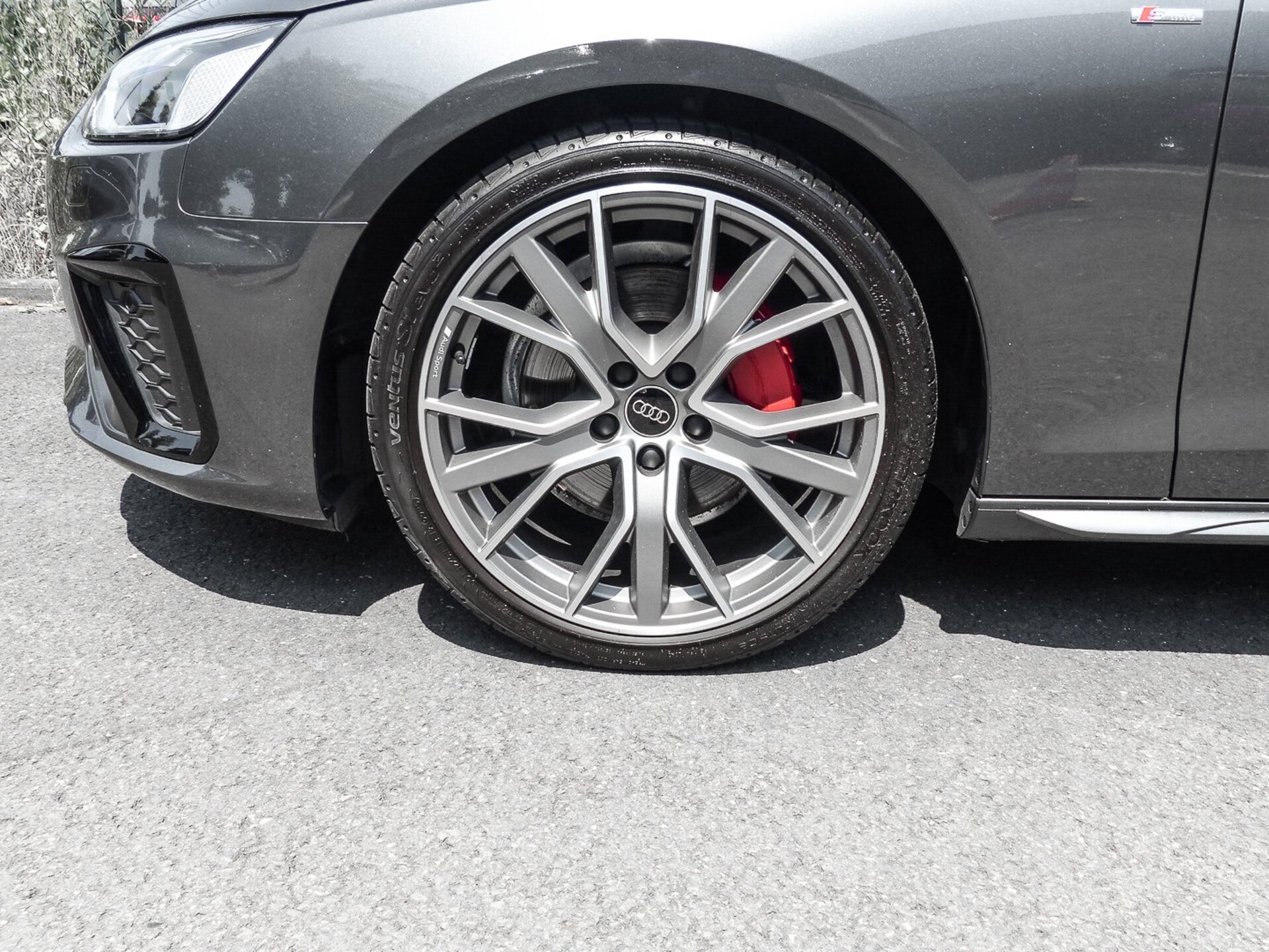 Audi A4 Avant S line