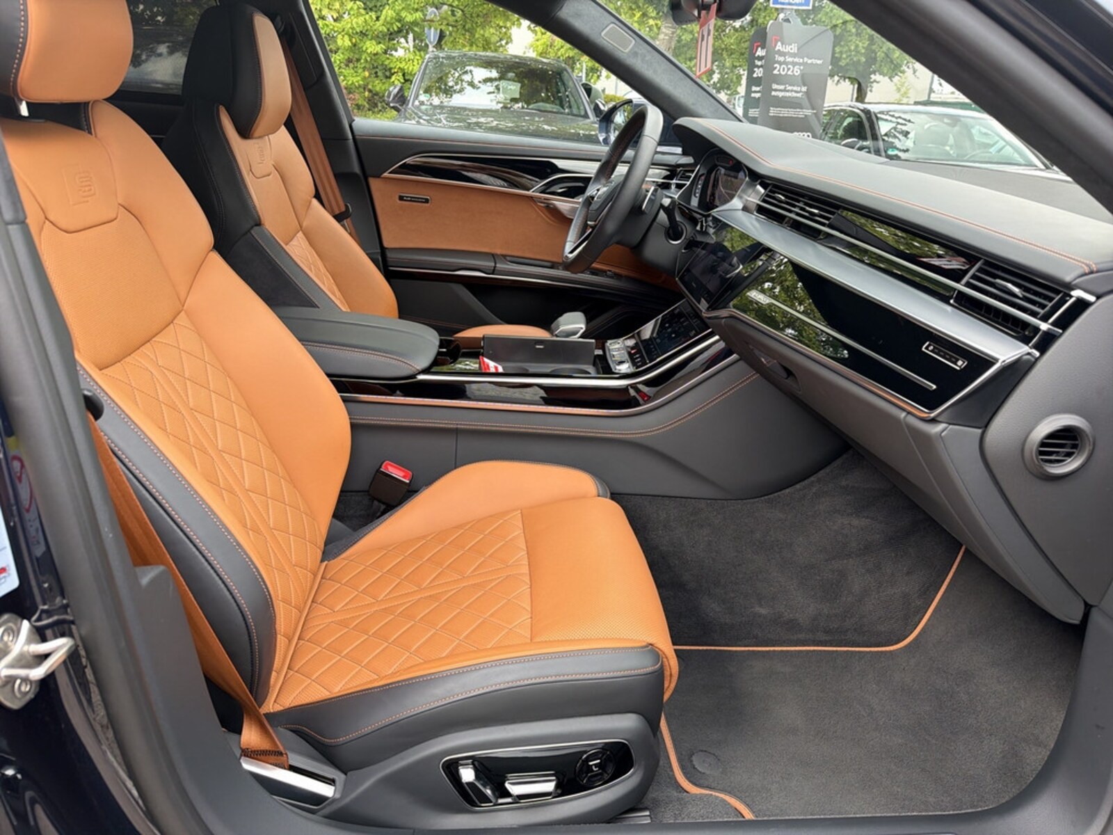 Audi A8 – Bild 23