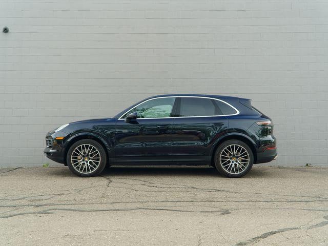 2023 Porsche Cayenne Hybrid
