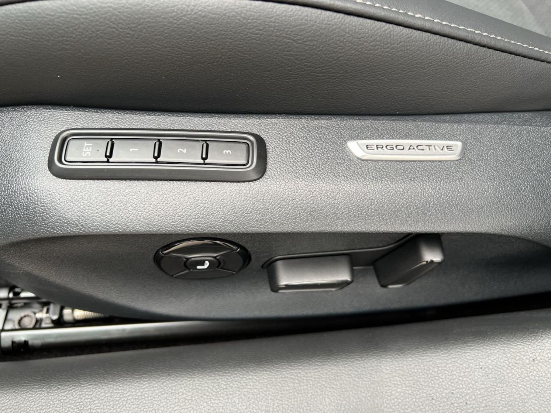 Volkswagen Passat Elegance