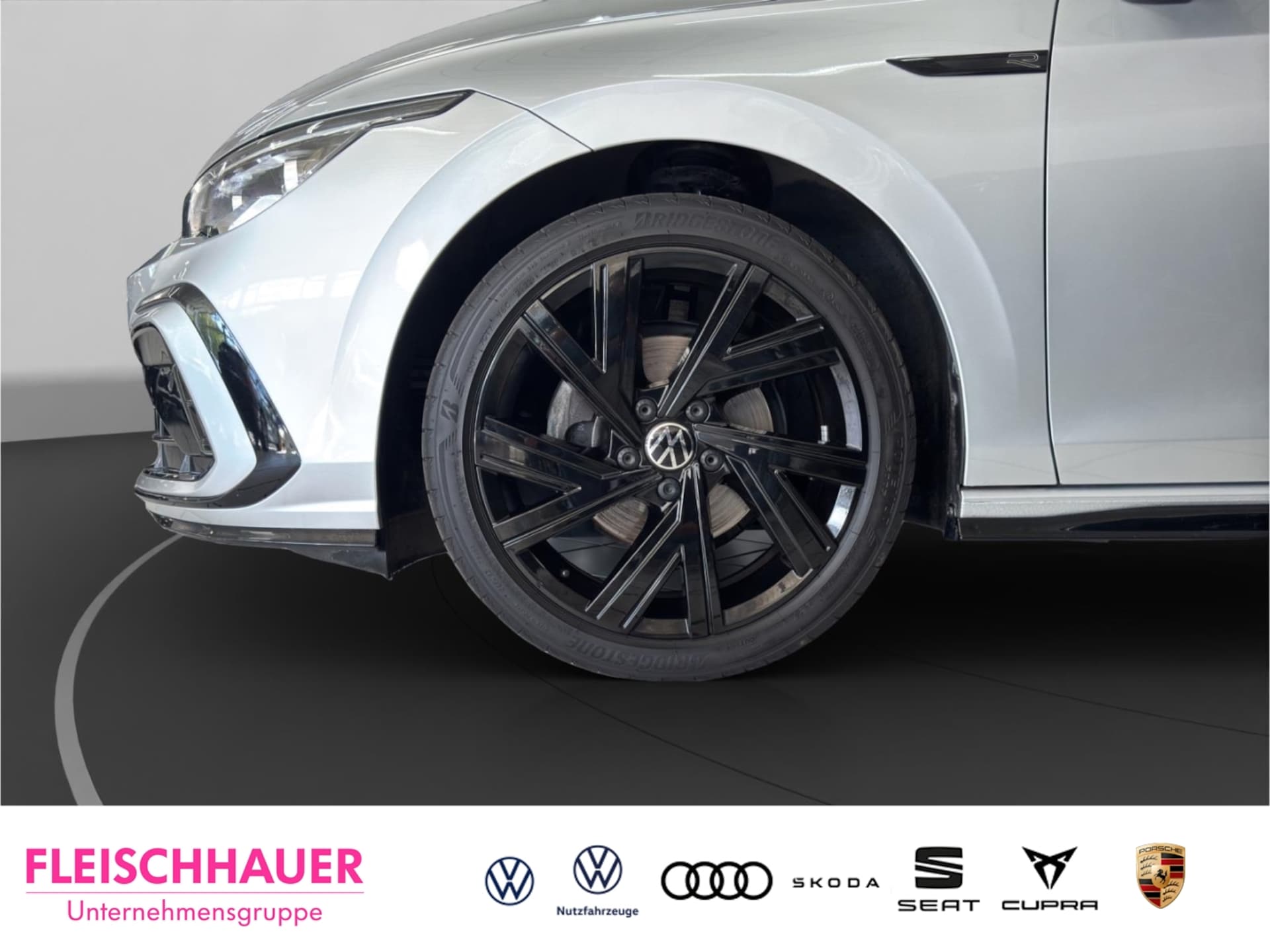 Volkswagen Golf R-Line
