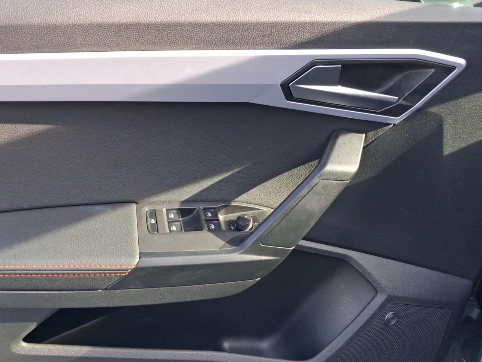 SEAT Arona – Bild 8