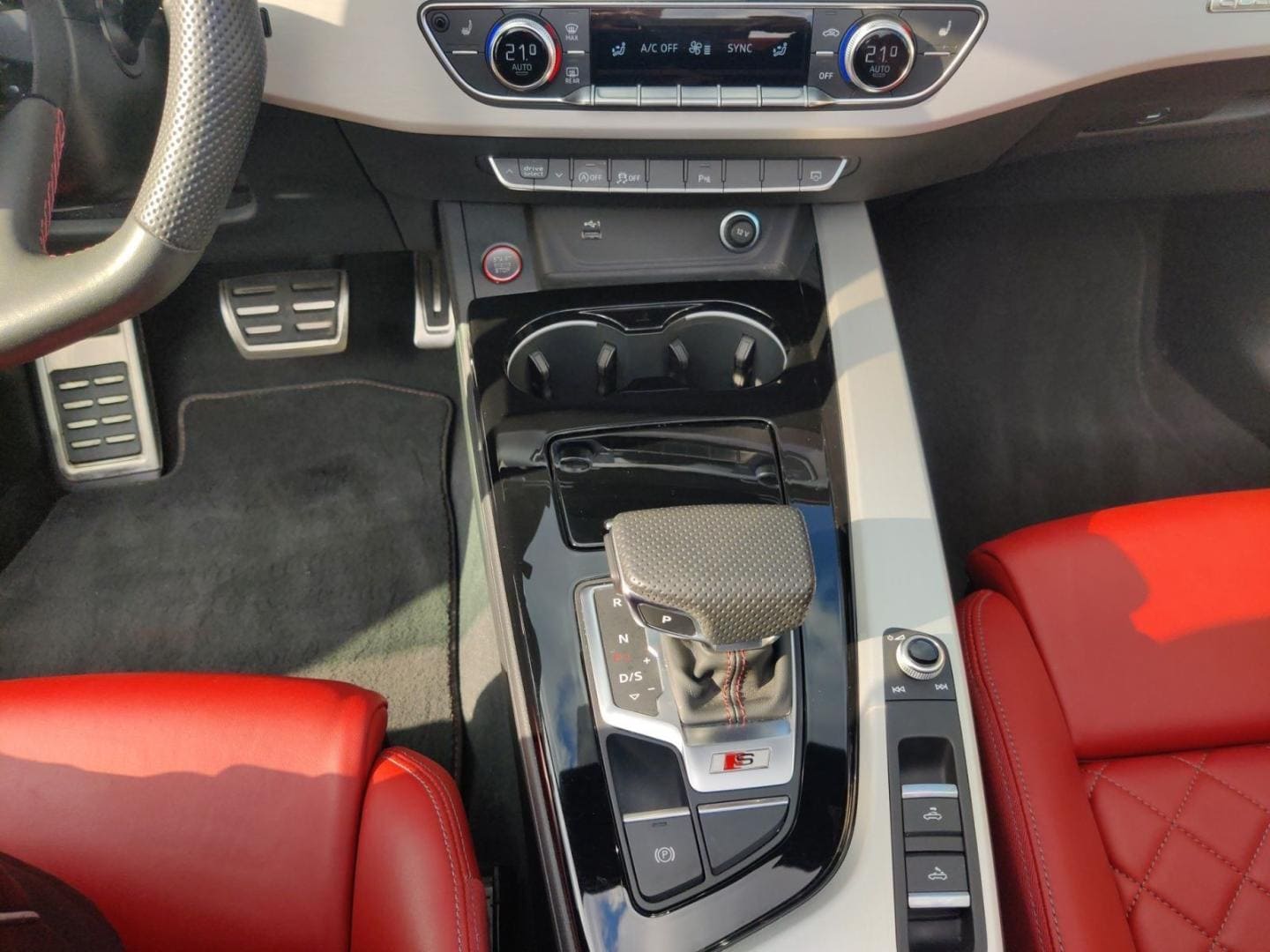 Bild über Audi S5 Cabriolet TFSI quattro tiptronic - für weitere Informationen kontaktieren Sie den Audi Partner