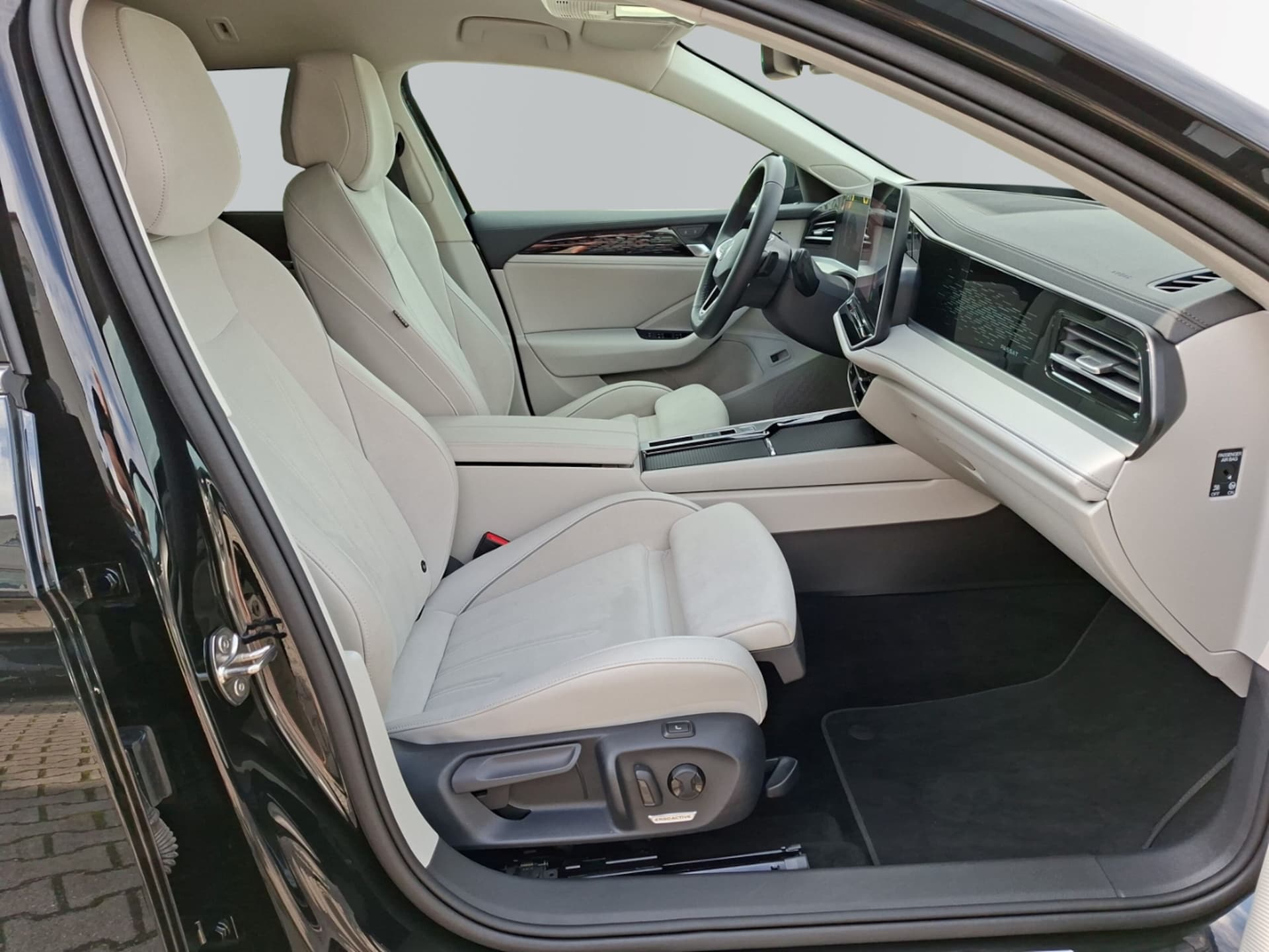 Volkswagen Passat Elegance