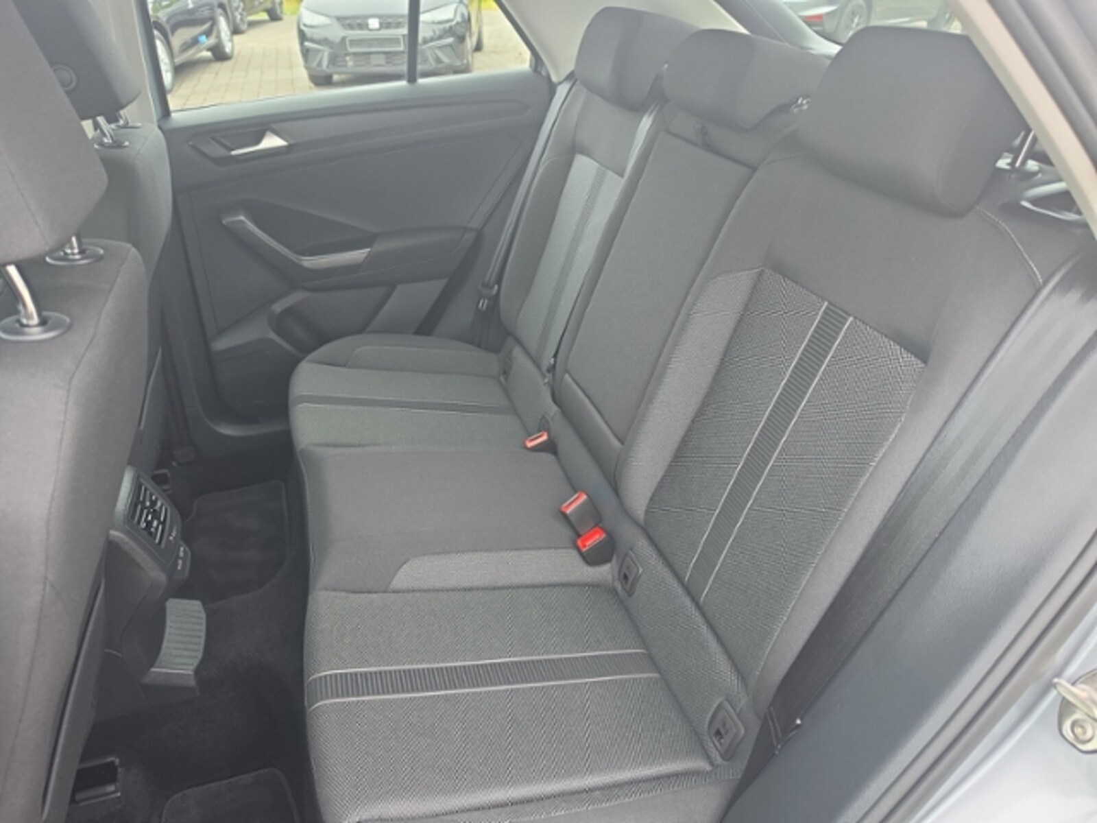 Volkswagen T-Roc – Bild 11