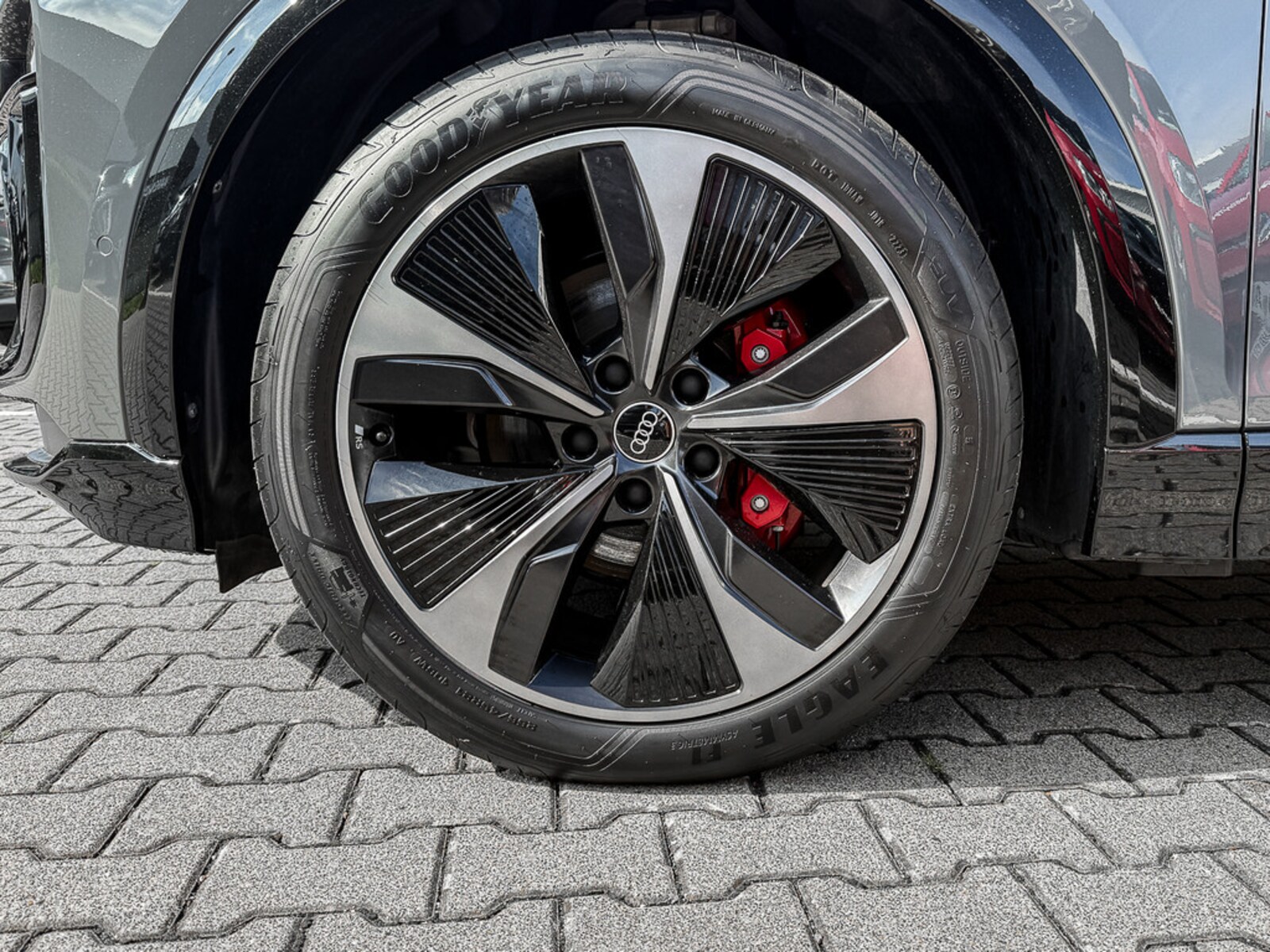 Audi Q6 e-tron – Bild 6