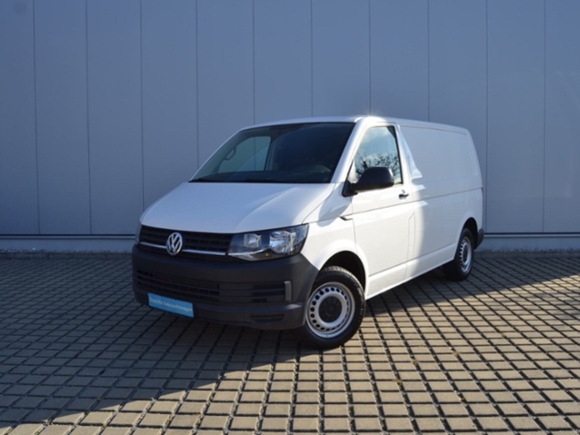 Volkswagen T6 Transporter Kasten kurzer Radstand