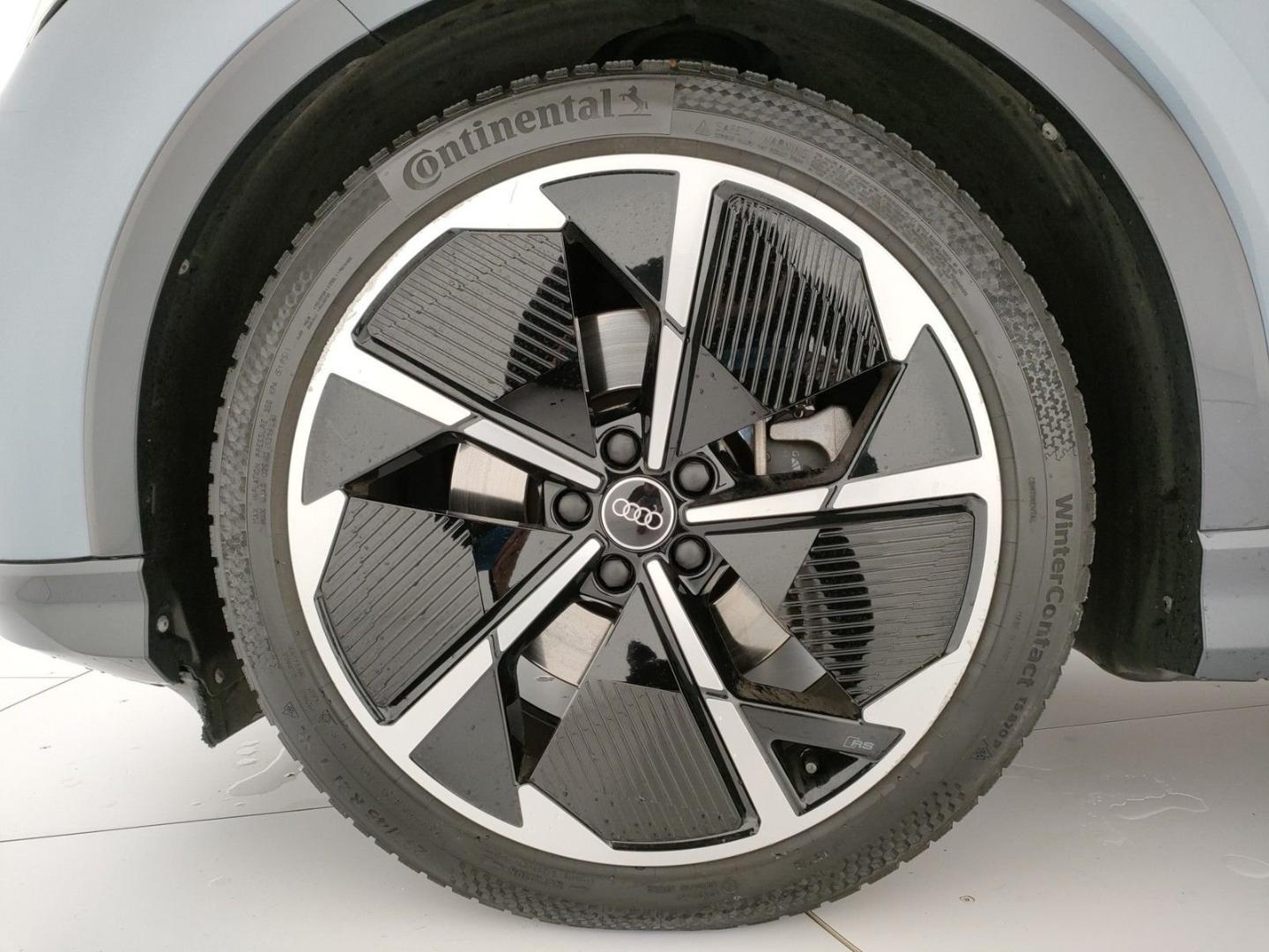 Image about Audi Q4 e-tron Business Advanced 50 e-tron quattro 220,00 kW