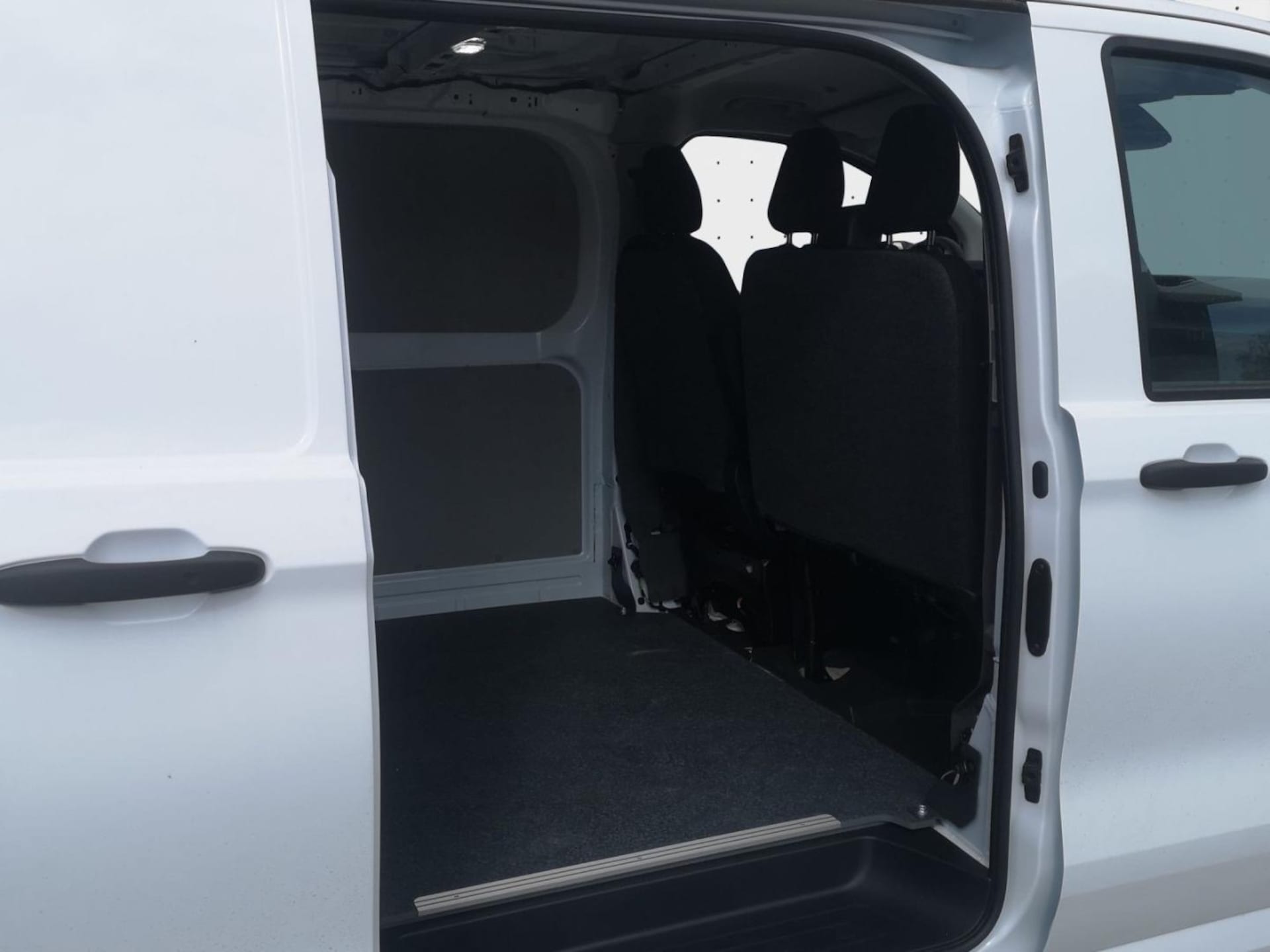 Volkswagen Transporter Kasten langer Radstand