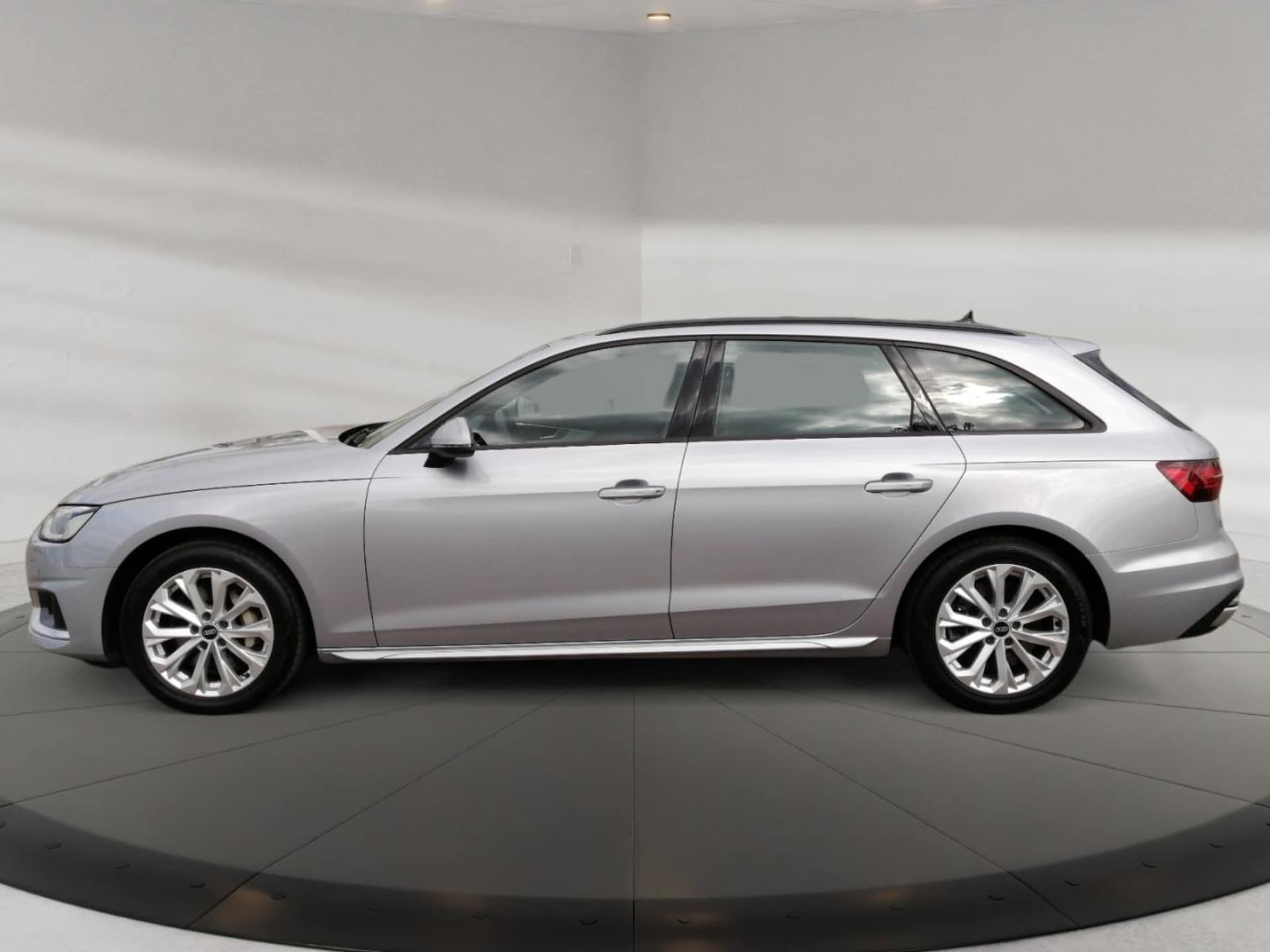 Audi A4 Avant Advanced