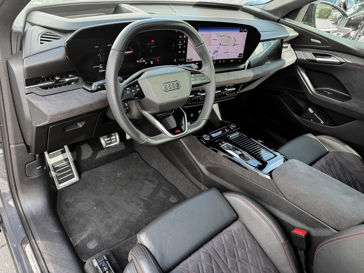 Bild über Audi Q6 SUV e-tron e-tron quattro - für weitere Informationen kontaktieren Sie den Audi Partner