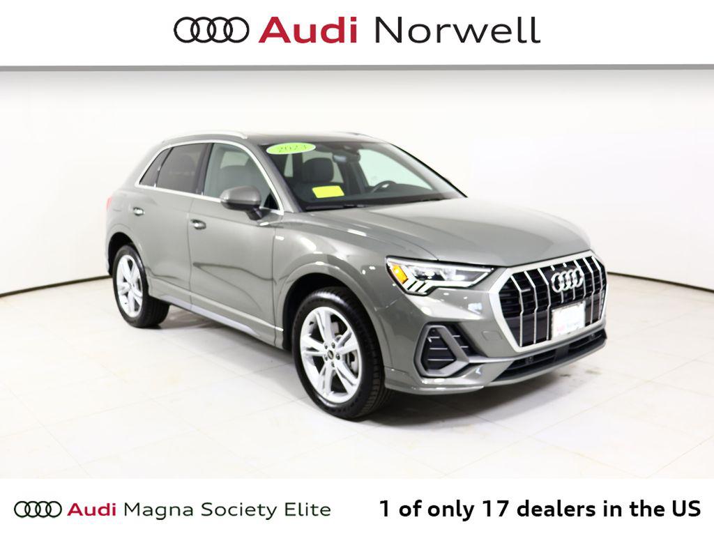 2023 Audi Q3 45 TFSI S Line Premium quattro's photo