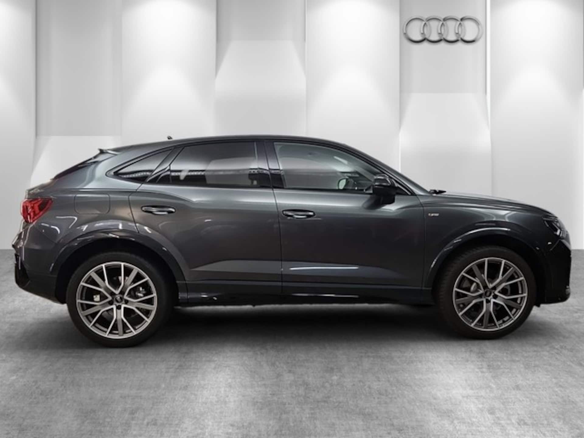 Audi Q3 Sportback S line