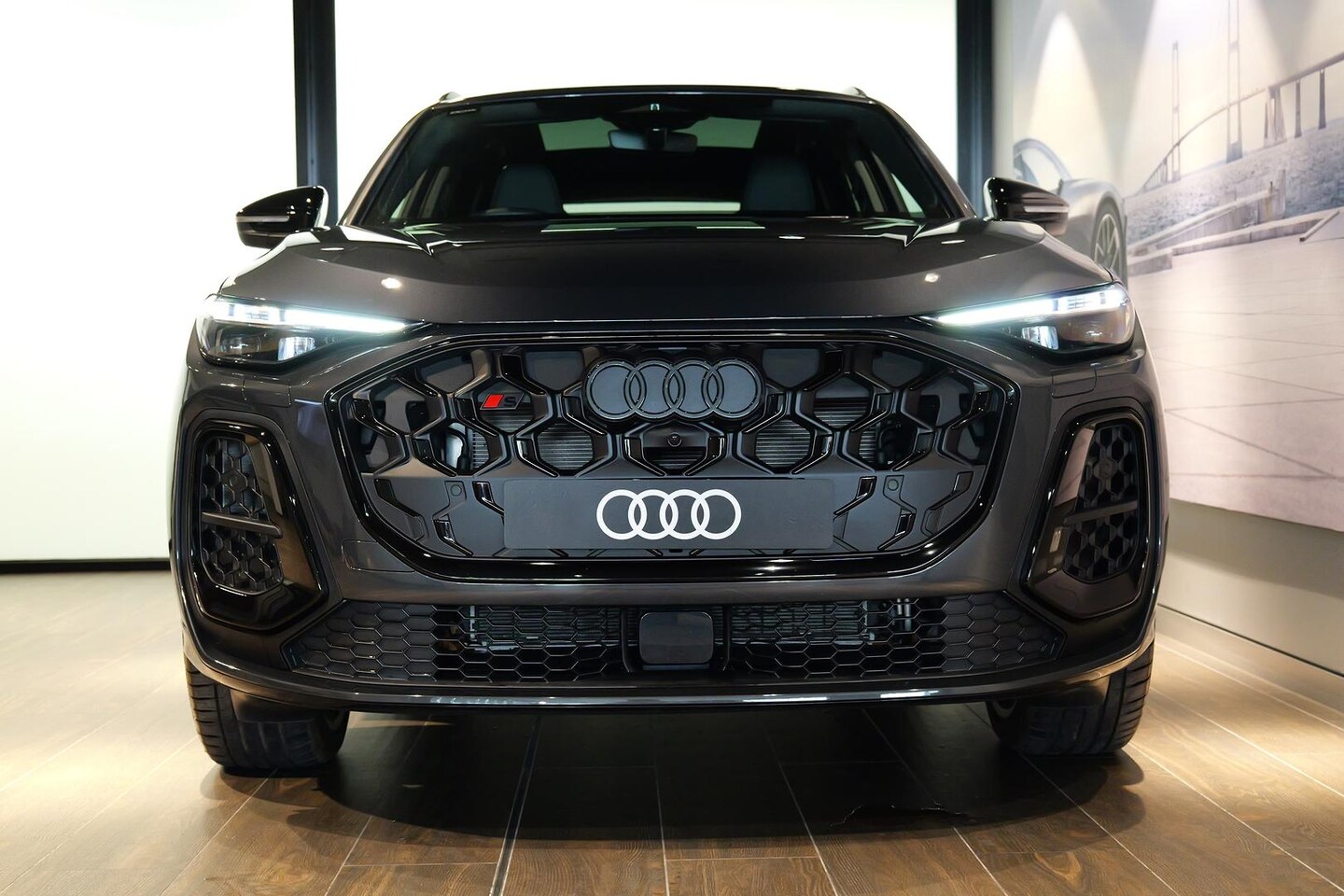 Image about Audi SQ5 SUV TFSI 270 kW edition one