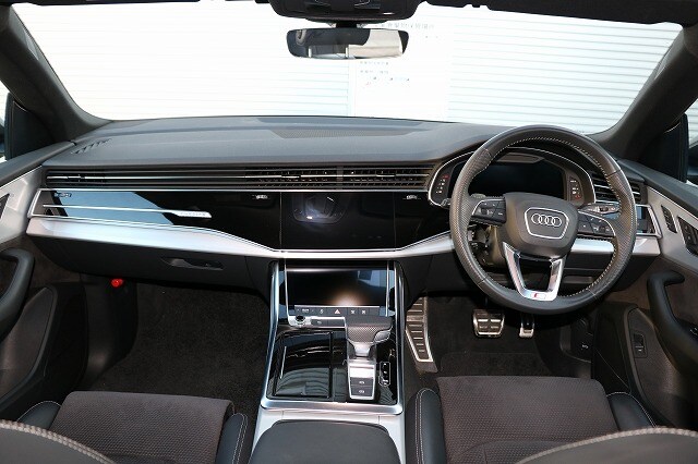 Image about Audi Q8 55 TFSI quattro debut package S line