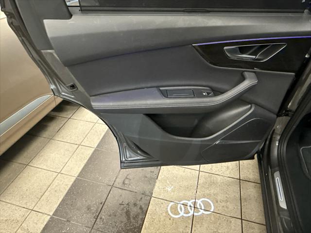 2025 AUDI Q7 - Image 12