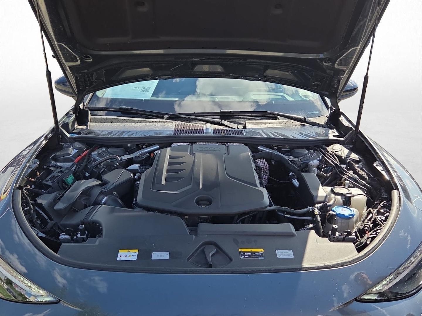 Bild über Audi A6 Avant e-hybrid e-hybrid quattro 270 kW S tronic - für weitere Informationen kontaktieren Sie den Audi Partner