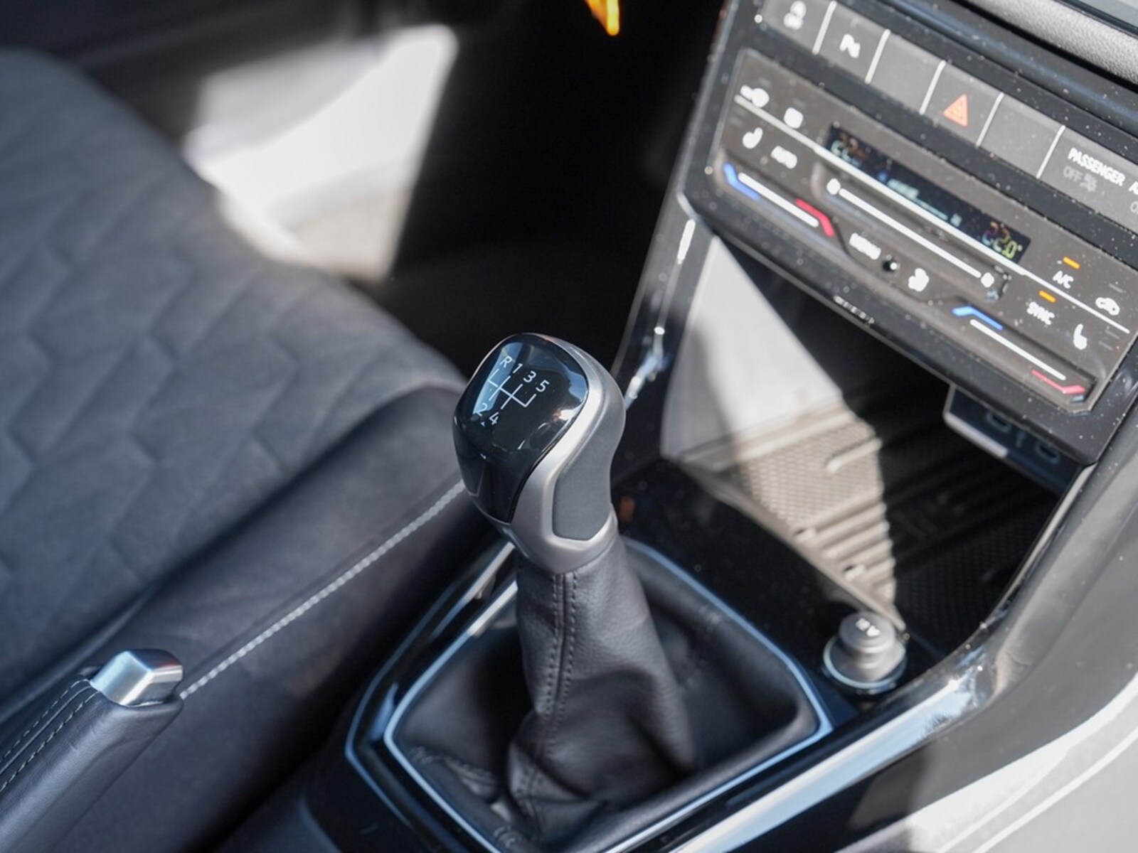 Volkswagen T-Cross – Bild 8