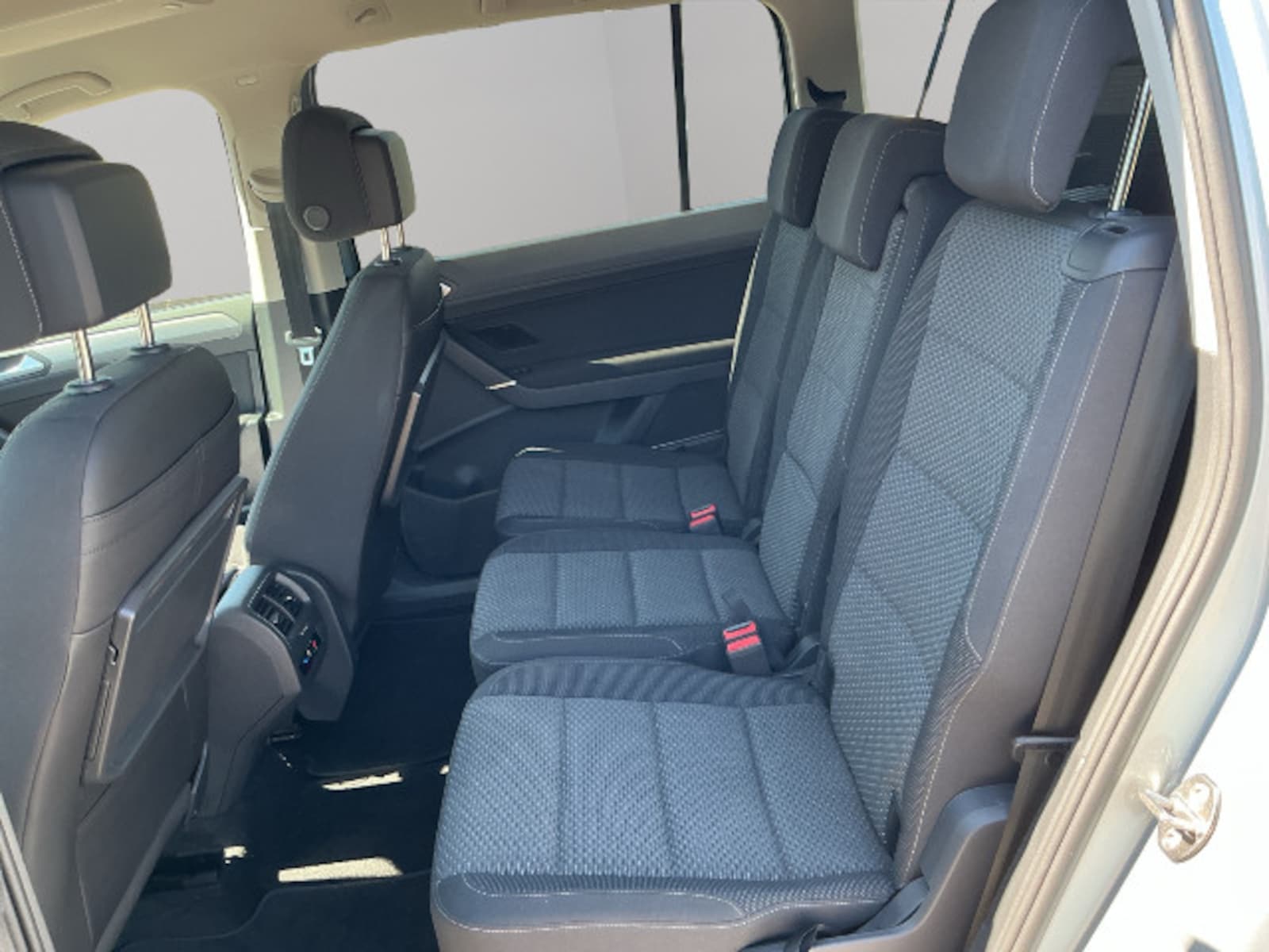 Volkswagen Touran – Bild 17